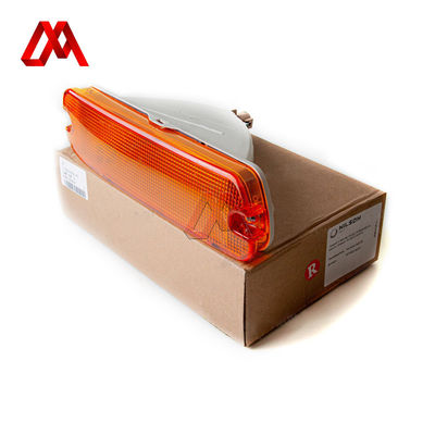 ISUZU FORWARD Front Bumper Left Corner Turn Signal with Bevel Indicator Light  1-82210-202-1